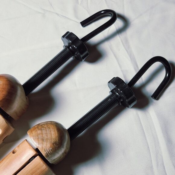 One Pair 2-way Wooden Adjustable Shoe Stretcher for Men Women Size 9-13 - Picture 4 of 6